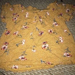 Yellow scrunched blouse